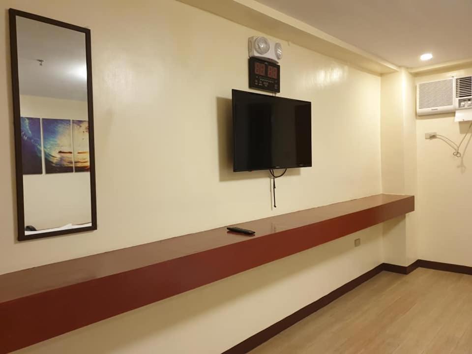 La Primera Grande Beach Resort Roxas  Exterior photo