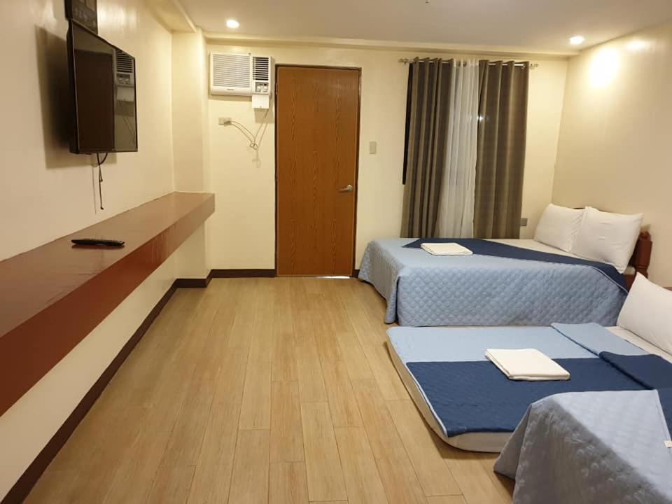 La Primera Grande Beach Resort Roxas  Exterior photo