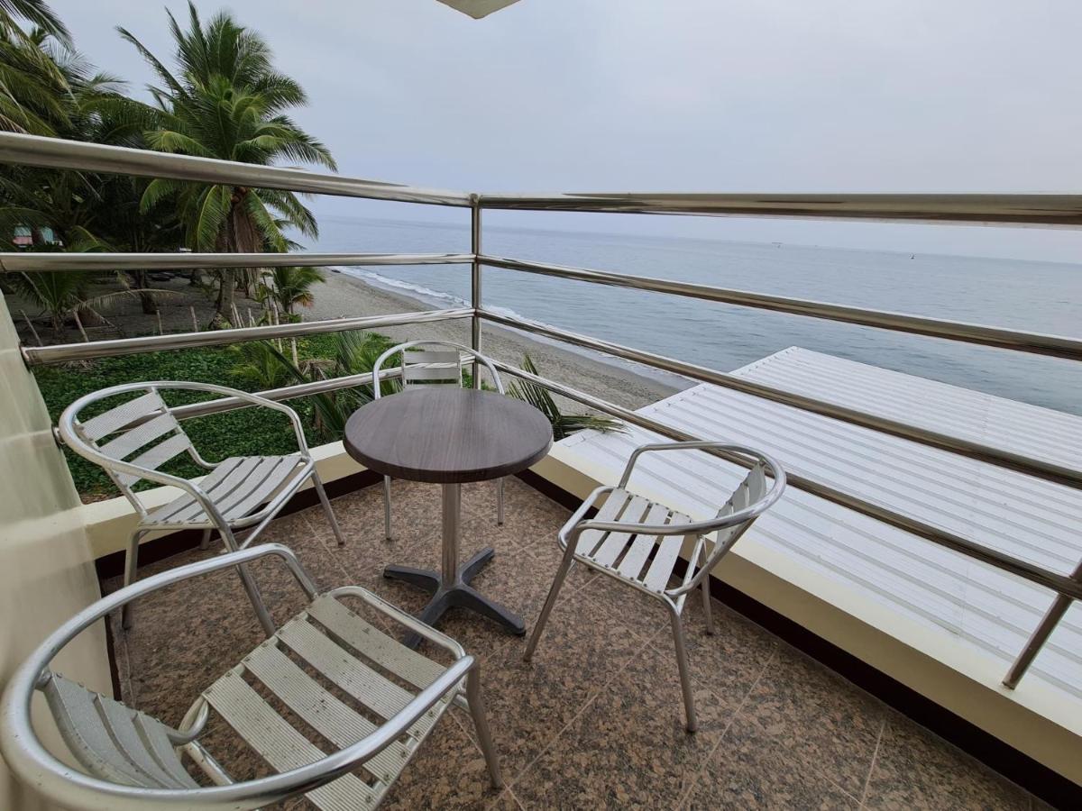 La Primera Grande Beach Resort Roxas  Exterior photo